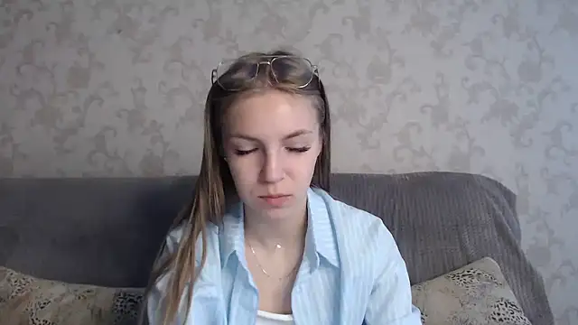 HitGyrl online show from 06/13/26, 01:03