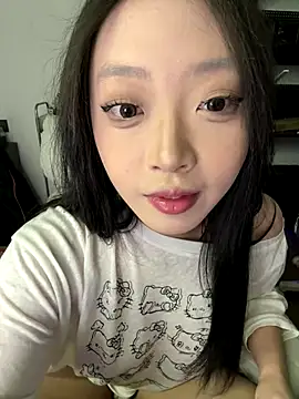 Snapshot of tuzi5201314 chatting on 12/02/25, 05:30 tuzi5201314 online show from 12/02/25, 05:30