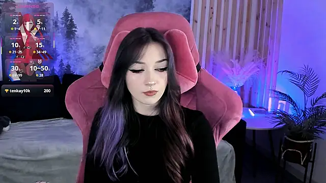 LiliLuna online show from 11/03/25, 12:28