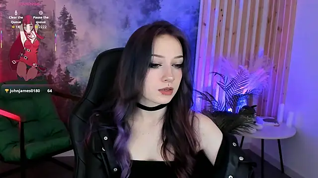 LiliLuna online show from 11/06/25, 01:12