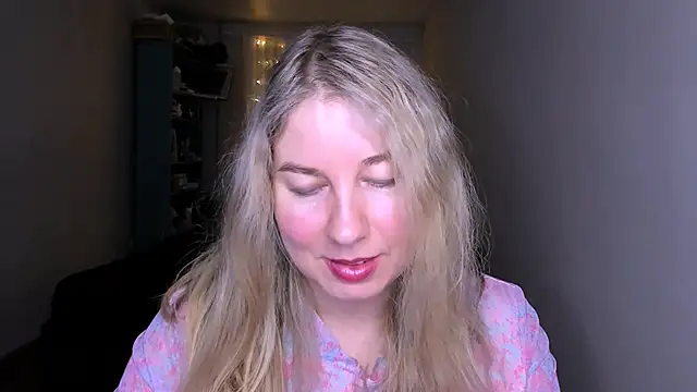 NancySanders online show from 04/25/26, 06:49