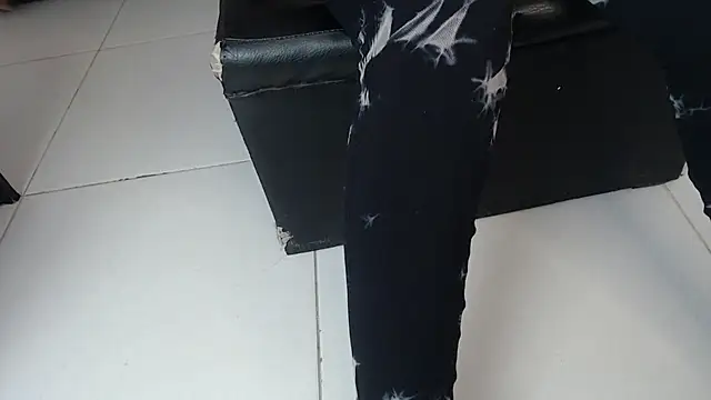 Michellee 20 online show from 10/11/25, 01:42