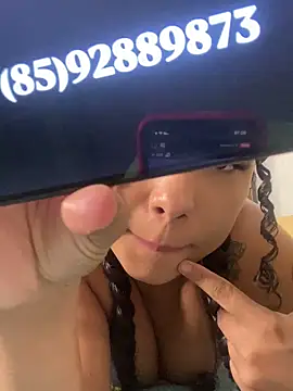 Snapshot of jhennyfer chatting on 01/15/26, 05:23 jhennyfer online show from 01/15/26, 05:23