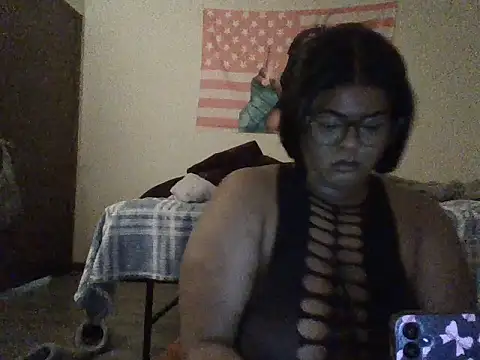 Snapshot of TharealBunn chatting on 03/26/26, 10:10 TharealBunn online show from 03/26/26, 10:10