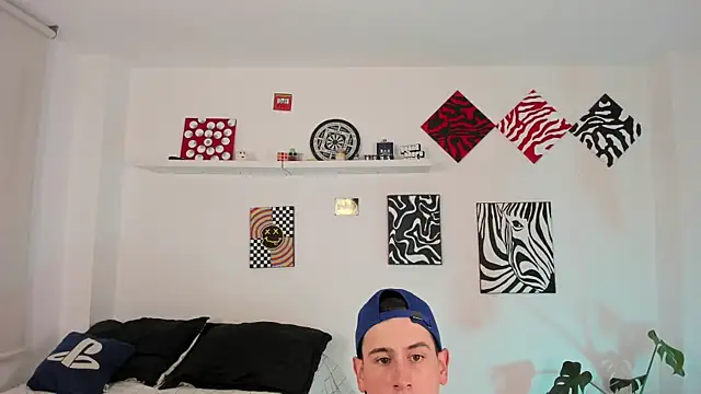 Snapshot of mathewconelly chatting on 11/22/25, 09:25 mathewconelly online show from 11/22/25, 09:25