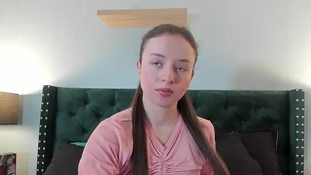 VioletaNova online show from 06/10/26, 11:53
