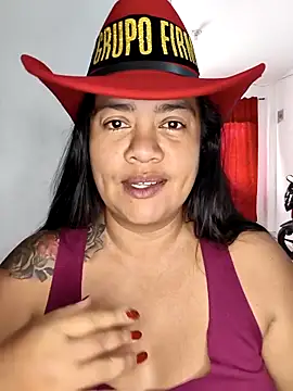 NARNYALABELLA online show from 04/26/26, 02:04