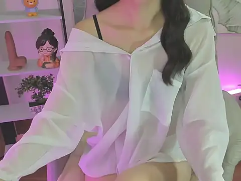 Mix-MiuMiu online show from 10/04/25, 04:43