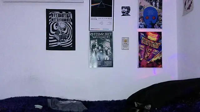 Snapshot of plutonbluemooon333 chatting on 02/28/26, 01:17 plutonbluemooon333 online show from 02/28/26, 01:17