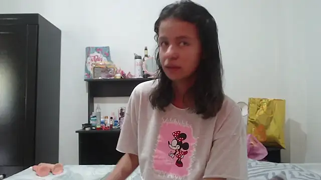 nathaly jones  online show from 06/12/26, 12:48