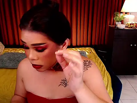 Snapshot of TransAlena95 chatting on 11/02/25, 02:52 TransAlena95 online show from 11/02/25, 02:52