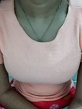 Snapshot of NAIRA5677 chatting on 11/22/25, 04:33 NAIRA5677 online show from 11/22/25, 04:33