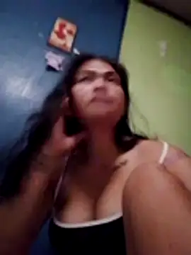 Snapshot of missluvv chatting on 04/04/26, 12:13 missluvv online show from 04/04/26, 12:13