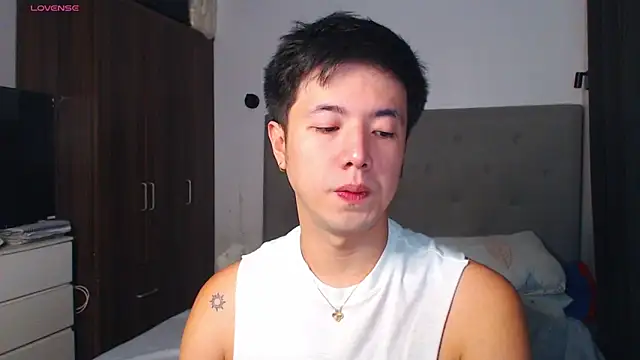 Snapshot of Addictiveboi chatting on 03/22/26, 06:17 Addictiveboi online show from 03/22/26, 06:17