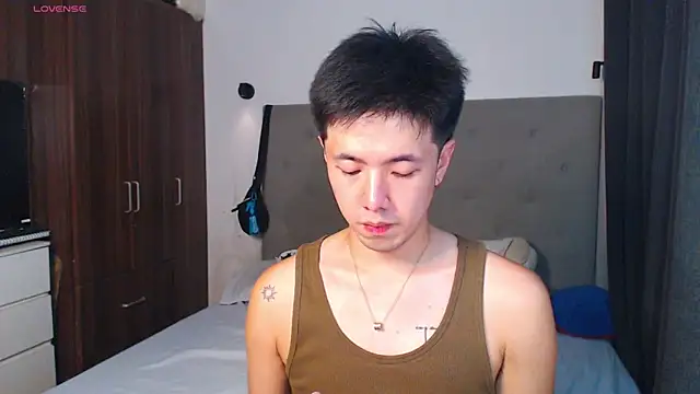 Snapshot of Addictiveboi chatting on 04/02/26, 05:27 Addictiveboi online show from 04/02/26, 05:27