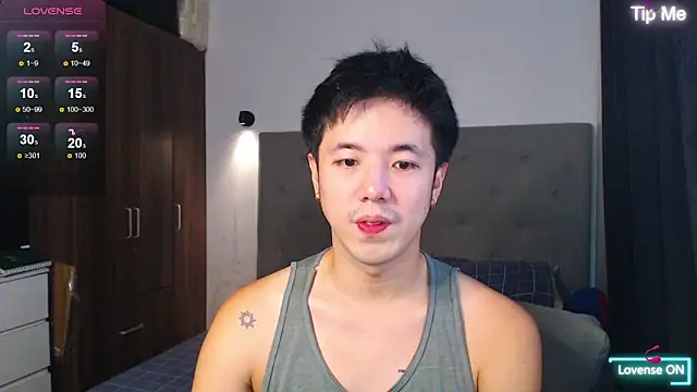 Snapshot of Addictiveboi chatting on 04/23/26, 03:30 Addictiveboi online show from 04/23/26, 03:30
