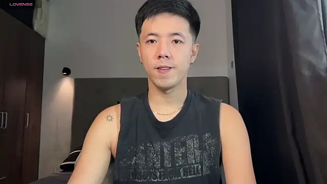 Snapshot of Addictiveboi chatting on 04/30/26, 01:34 Addictiveboi online show from 04/30/26, 01:34