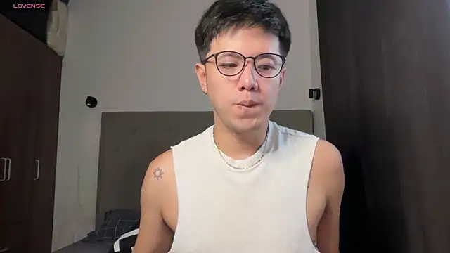 Snapshot of Addictiveboi chatting on 05/09/26, 02:17 Addictiveboi online show from 05/09/26, 02:17