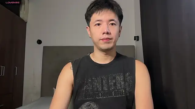 Snapshot of Addictiveboi chatting on 05/13/26, 01:14 Addictiveboi online show from 05/13/26, 01:14