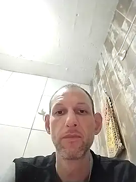 Snapshot of 12dery chatting on 10/04/25, 07:39 12dery online show from 10/04/25, 07:39