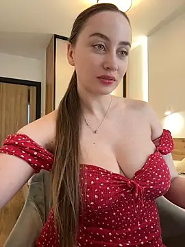 Snapshot of Maribelle_Vinnie chatting on 04/01/26, 11:33 Maribelle Vinnie online show from 04/01/26, 11:33