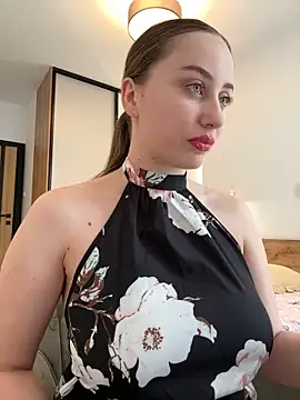 Snapshot of Maribelle_Vinnie chatting on 04/15/26, 11:50 Maribelle Vinnie online show from 04/15/26, 11:50