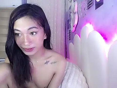 Snapshot of Asianbarbie05 chatting on 05/11/26, 12:55 Asianbarbie05 online show from 05/11/26, 12:55