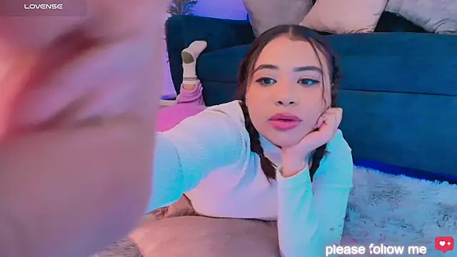 nicemiiaa7  online show from 12/02/25, 09:25