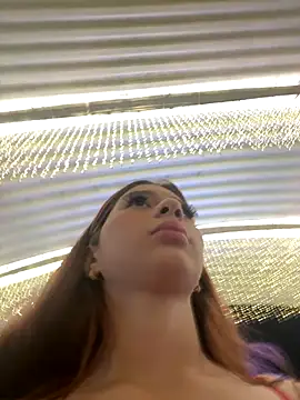 Snapshot of Melody-baby chatting on 11/13/25, 11:14 Melody-baby online show from 11/13/25, 11:14