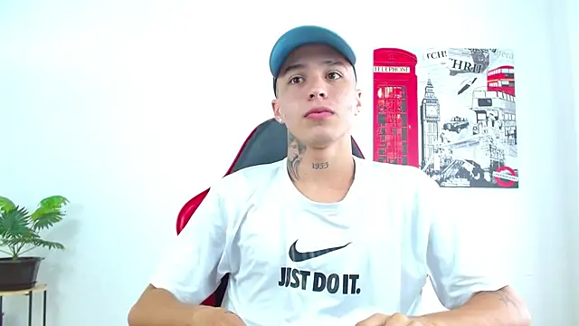 Snapshot of Cumandres18 chatting on 01/17/26, 03:06 Cumandres18 online show from 01/17/26, 03:06