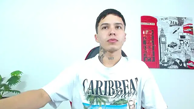 Snapshot of Cumandres18 chatting on 02/23/26, 02:58 Cumandres18 online show from 02/23/26, 02:58