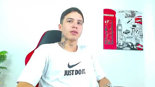 Snapshot of Cumandres18 chatting on 02/26/26, 03:33 Cumandres18 online show from 02/26/26, 03:33