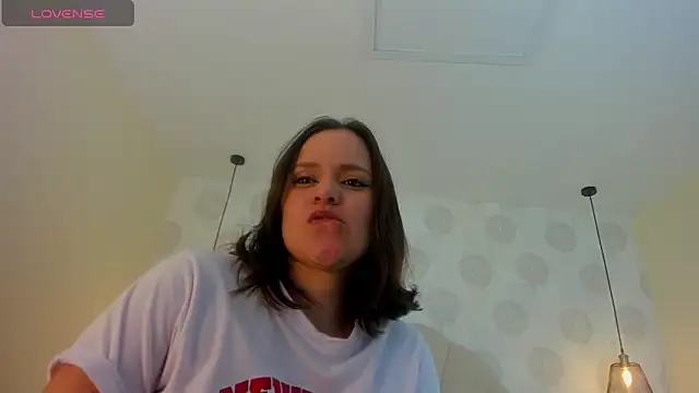 GIANAMILLER6 online show from 10/29/25, 12:18