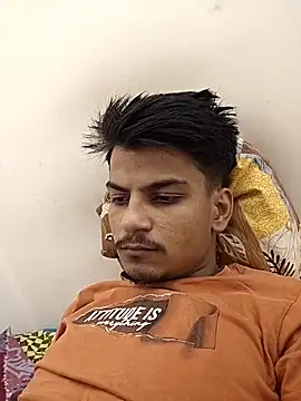 Snapshot of KaranSingh0m chatting on 05/03/26, 02:34 KaranSingh0m online show from 05/03/26, 02:34