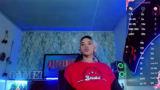 Snapshot of Madison_Mujica chatting on 10/18/25, 11:11 Madison Mujica online show from 10/18/25, 11:11