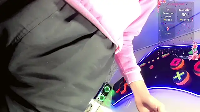 Snapshot of Madison_Mujica chatting on 10/21/25, 11:00 Madison Mujica online show from 10/21/25, 11:00