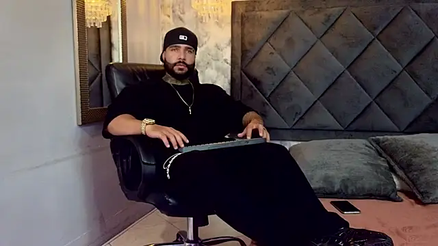 Apolo rousse1 online show from 09/23/25, 09:07