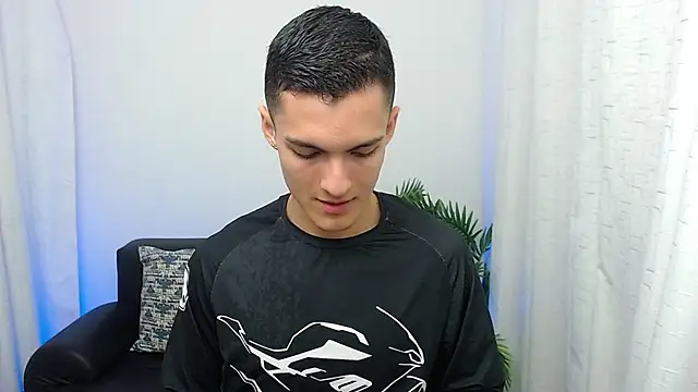 Matiius18 online show from 11/08/25, 02:17