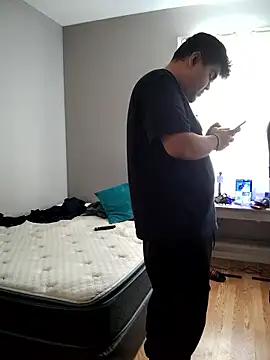 Snapshot of perversus12 chatting on 01/08/26, 06:32 perversus12 online show from 01/08/26, 06:32