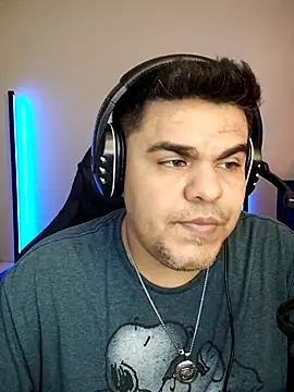 Snapshot of perversus12 chatting on 02/27/26, 08:31 perversus12 online show from 02/27/26, 08:31