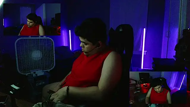Snapshot of perversus12 chatting on 08/03/26, 02:21 perversus12 online show from 08/03/26, 02:21