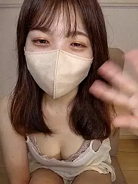 Snapshot of Sakura-japanese- chatting on 04/15/26, 12:28 Sakura-japanese- online show from 04/15/26, 12:28