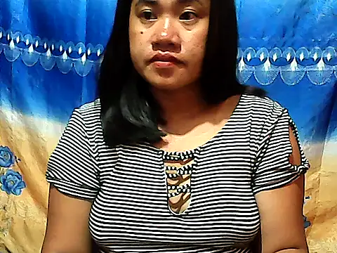 Snapshot of Sprinkler05 chatting on 10/01/25, 10:43 Sprinkler05 online show from 10/01/25, 10:43