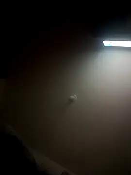 Snapshot of Rolito69 chatting on 09/15/25, 04:45 Rolito69 online show from 09/15/25, 04:45