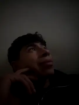 Snapshot of Rolito69 chatting on 09/17/25, 04:03 Rolito69 online show from 09/17/25, 04:03