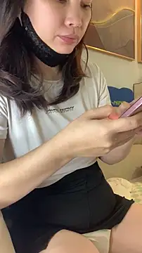 zhizhinaigai online show from 06/18/26, 04:02