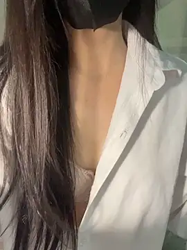 Snapshot of Dior_baby chatting on 10/09/25, 01:58 Dior baby online show from 10/09/25, 01:58