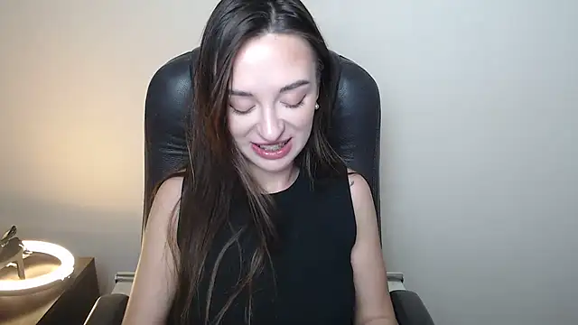 Snapshot of BonnieX_ chatting on 04/19/26, 02:38 BonnieX online show from 04/19/26, 02:38