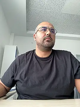 Snapshot of Burak6850 chatting on 05/25/26, 11:05 Burak6850 online show from 05/25/26, 11:05