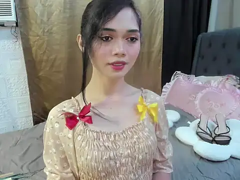 yunxieesweetgurl online show from 11/09/25, 05:00